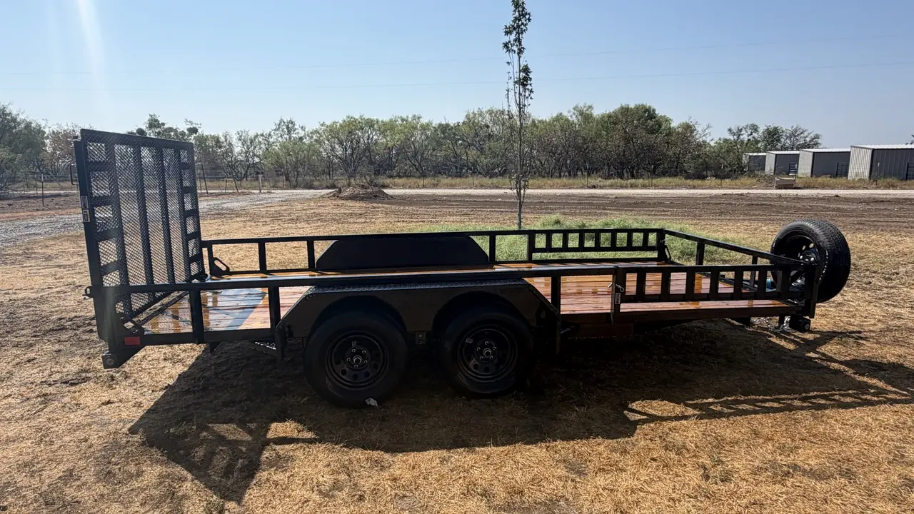 APEX 16' Utility &middot; Unit 1 trailer — side profile on the yard.