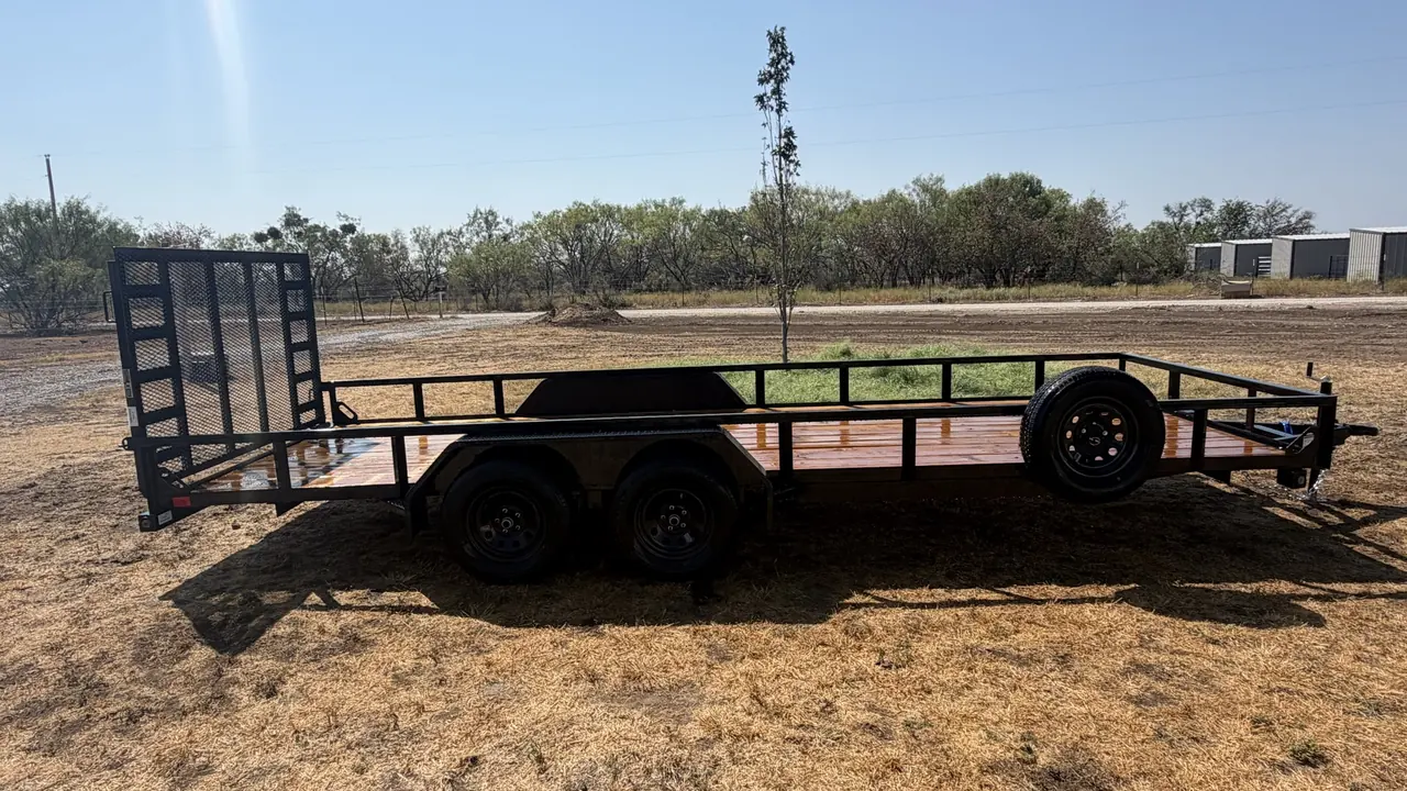 APEX 20' Utility trailer — full side profile.